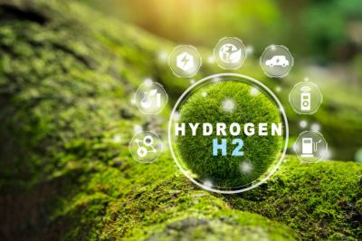 Зеленый водород получают путем расщепления воды с применением технологии электролиза. Фото: istockphoto.