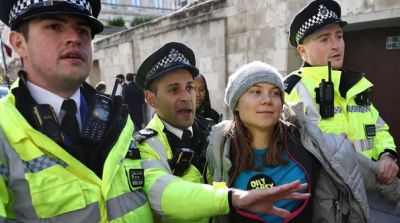 Задержание экоактивистки Греты Тунберг в Лондоне. Фото: AFP 2023 / HENRY NICHOLLS.
