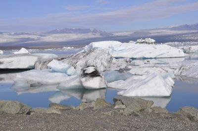 Ухудшение ситуации полярных регионов и ледников Земли вызывает у ученых тревогу.