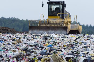 В большинстве регионов основная масса отходов направляется на полигоны