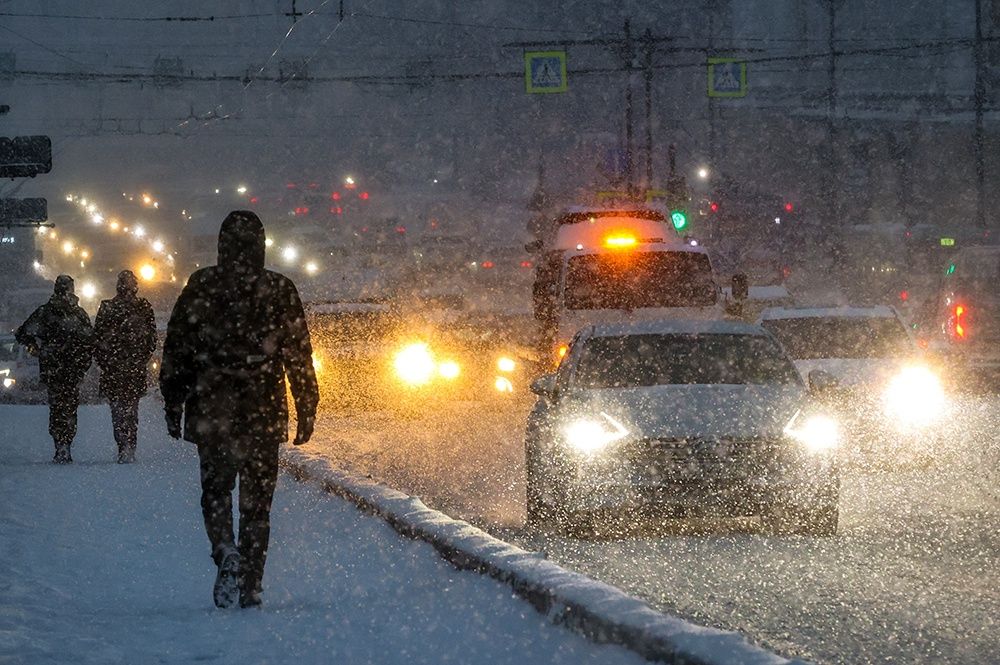 В центре России по ночам будет преобладать умеренно морозная погода - минус 5-10 градусов, а днем температура будет держаться в пределах минус 1-6 градусов. Фото: Александр Демьянчук / ТАСС.