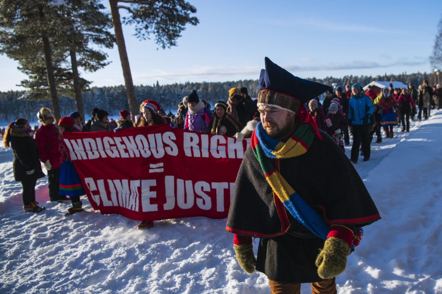 Члены коренной саамской общины во время акции протеста «Пятница ради будущего» в Швеции, 7 февраля 2020 года. Фото: Jonathan Nackstrand/AFP via Getty Images.