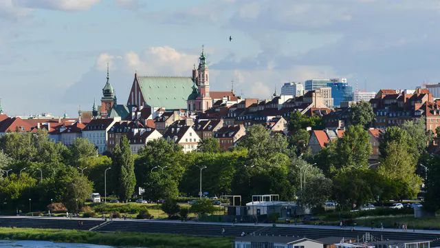Старый город и река Висла в Варшаве. Архивное фото РИА Новости / Алексей Витвицкий