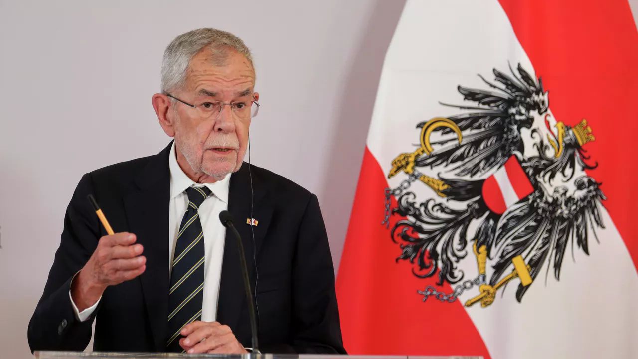 Президент Австрии Александр ван дер Беллен. Архивное фото AP Photo / Heinz-Peter Bader