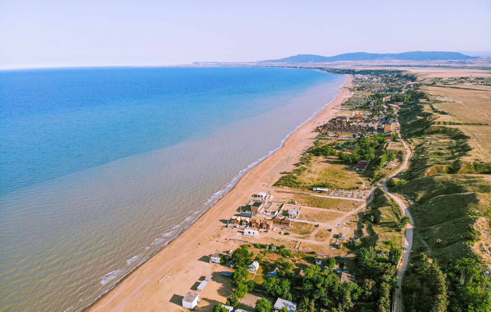 Каспийское море. Фото: Suleyman Nabiev/ Shutterstock/ FOTODOM