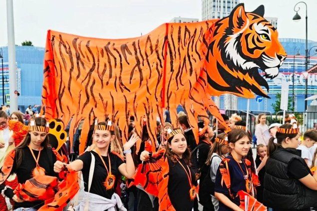 В "Тигрином шествии" во Владивостоке приняли участие около 2500 человек. Фото: Администрация Владивостока