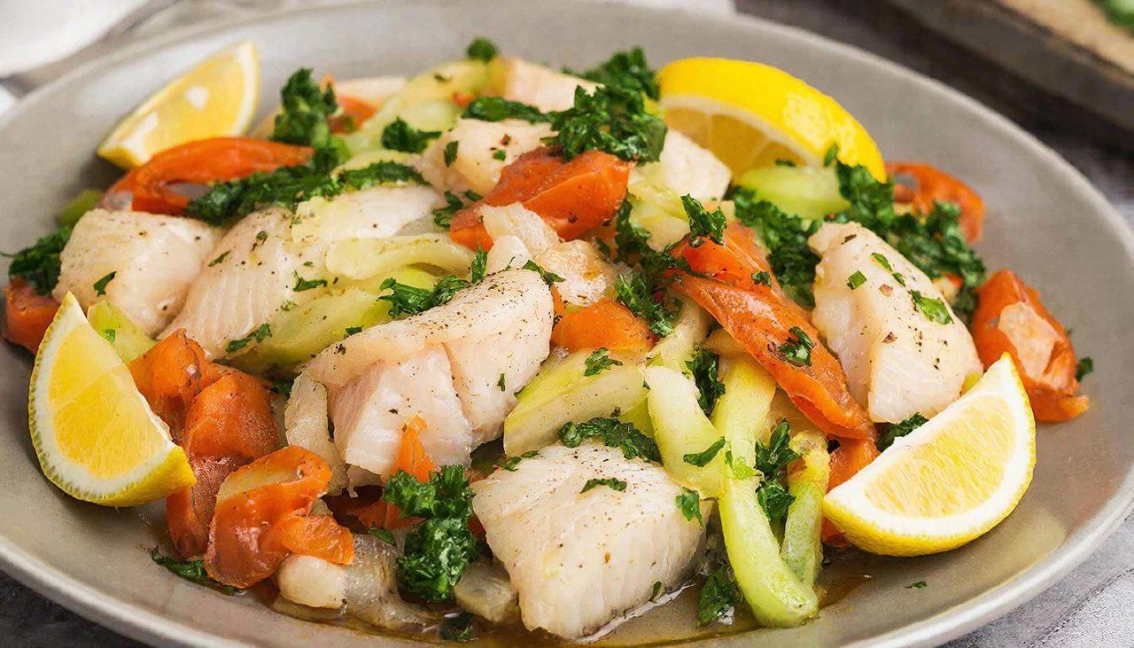 Врач рассказала, способна ли рыба стать полноценной заменой мясу. Иллюстрация: ECOportal.su / ИИ