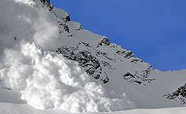 Сход лавин возможен в среду в горных районах Северного Кавказа и на территории Камчатского края. Фото: РИА Новости