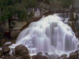 Уникальную энциклопедию водопадов составил пожилой канадец. Фото: АМИ-ТАСС