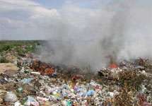 В Химках горит мусорный полигон. Фото: grani.ru