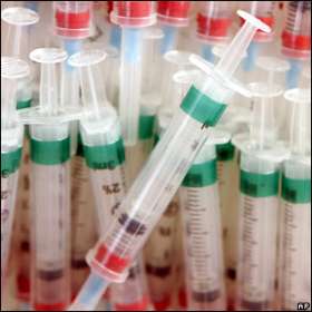 Шприцы с вакцинами. Фото: http://www.bbc.co.uk