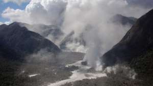 На Аляске началось извержение вулкана Редобт. Фото: РИА Новости