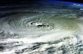 Торнадо Лили.США 2002. Архивное фото