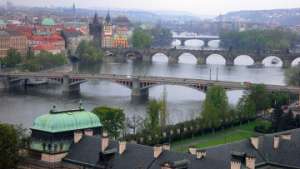 Более чем двухвековой температурный рекорд побит в Праге - плюс 22,5. Фото: РИА Новости