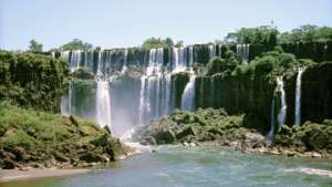 Водопад Игуасу – один из самых больших водопадов в мире. Фото: РИА Новости