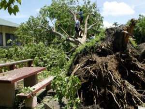 На Филиппинах второй за неделю мощный тайфун &quot;Чан-хом&quot; унес жизни 15 человек. Фото: http://reuters.com/