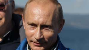 Премьер-министр РФ Владимир Путин совершил погружение на дно озера Байкал. Фото: РИА Новости