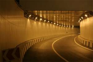 Автомобильный тоннель. Фото: http://svetoservis.ru
