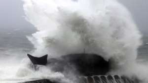 Сильнейший тайфун &quot;Мелор&quot; бушует на юге Японии. Фото: РИА Новости