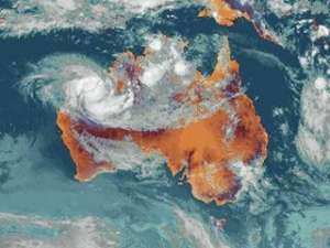 Тропический циклон &quot;Лоренс&quot;, бушующий на западном побережье Австралии, стал причиной разрушений жилых домов. Ему присвоена высшая, пятая, категория опасности. Фото: http://www.abc.net.au/