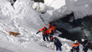 Спасатели приступили к поиску альпинистов, пропавших в горах КБР. Фото: РИА Новости