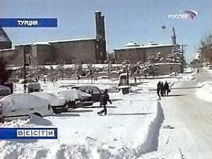 Холода и снег нарушили транспортное сообщение в западной Турции. Фото: Вести.Ru
