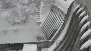 Енисей сразу после плотины Саяно-Шушенской ГЭС. Фото: РИА Новости