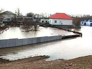 Затопленное село в Волгоградской области. Кадр телеканала &quot;Россия 24&quot;