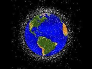 Земля в окружении космического мусора. Изображение NASA