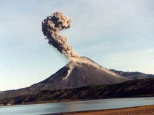 Извержение вулкана Эйяфьятлайокудль. Фото: http://predpri.ru