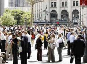Американцы на улице во время землетрясения в США. Фото: http://www.topnews.ru