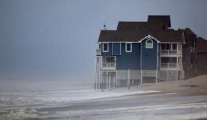 Ураган &quot;Айрин&quot; обрушился на Восточное побережье США. Фото: EPA
