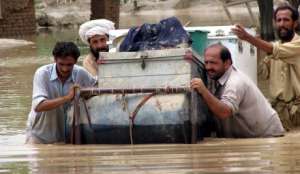 Число жертв наводнения в Пакистане достигло 88 человек. Фото EPA с сайта &quot;Голос России&quot;