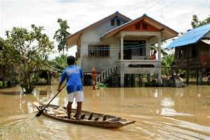 Дожди и наводнения в Таиланде привели к сходам селей и оползней. Фото: http://obozrevatel.com