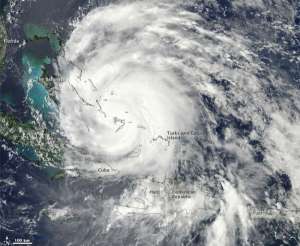 Ураган Ирен, обрушившийся в этом году на восточное побережье Соединённых Штатов от Северной Каролины до Новой Англии (изображение НАСА).