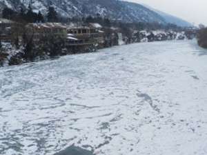 В Грузии впервые за последние 50 лет замерзла река Кура. Фото: http://www.vesti.az