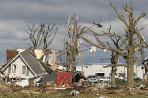 Последствия торнадо в США. Фото: http://obozrevatel.ua