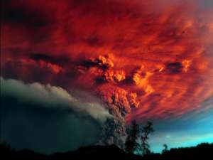 Извержение вулкана Пуйеуэ навело учёных на мысль использовать пепел в практических целях. Фото: Вести.Ru