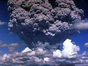 Извержение вулкана Пинатубо. Фото с сайта usgs.gov
