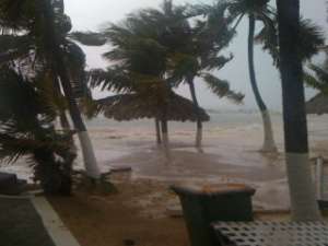 Тропический шторм у побережья Мексики. Фото: http://ukranews.com