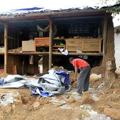 Землетрясение в Китае разрушило тысячи домов. Фото: afp.com