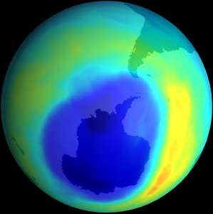 Толщина озонового слоя над Антарктидой. Иллюстрация NASA/GRACE