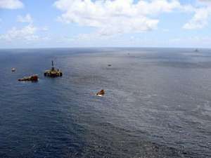 Разлив нефти на платформе Chevron в Бразилии. Фото ©AFP