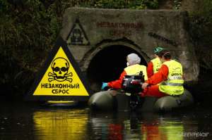 Водный патруль Гринпис проверит чиновников. Фото: Greenpeace