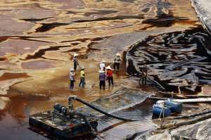 Нефтеразлив компании Zijin Mining Group. Фото: http://cn.wsj.com