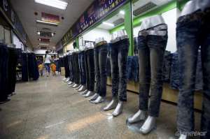 Модный бренд Levi’s оказался замешан в токсическом скандале в Мексике. Фото: Greenpeace