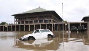 Наводнения в Шри-Ланке: погибли 16 человек. Фото EPA с сайта &quot;Голос России&quot;