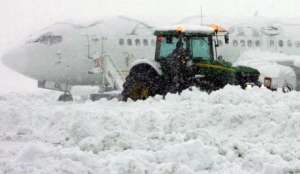 На восточные провинции Канады обрушился сильный снегопад. Фото EPA с сайта &quot;Голос России&quot;