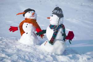 Снеговики. Фото: http://holidaycalls.ru