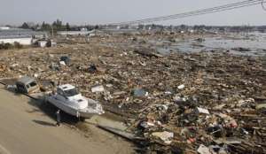 Мусор на побережье после японского землетрясения и цунами. Фото: http://rus.ruvr.ru